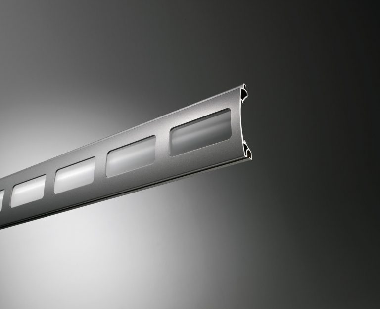 Lichtfensterlamelle - (C) ROMA KG - sonnenschutz.de-B1 AG